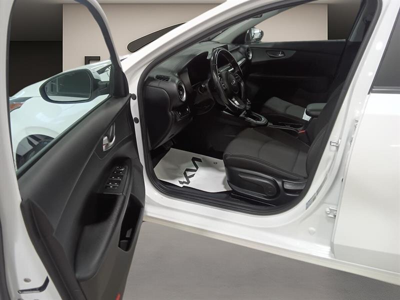 kia Forte 2021 - 13