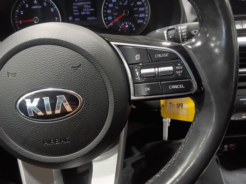 kia Forte 2021 - 30