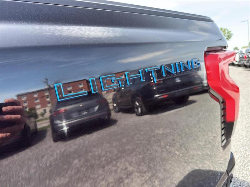 ford F-150 Lightning 2023 - 10