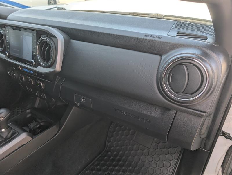 toyota Tacoma 2022 - 12