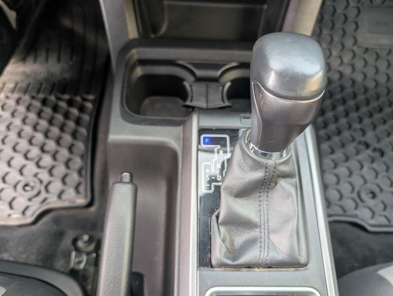 toyota Tacoma 2022 - 19