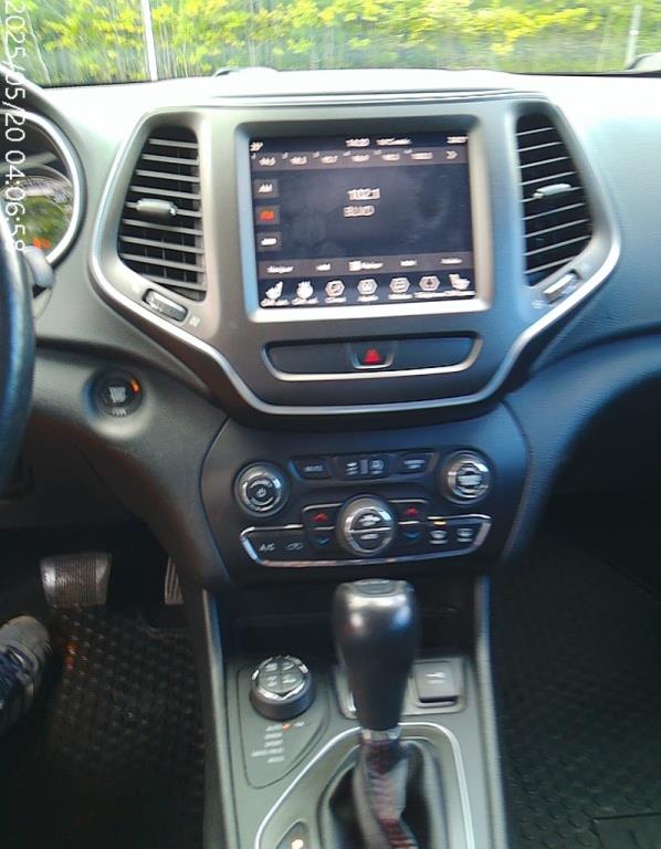 jeep Cherokee 2019 - 17