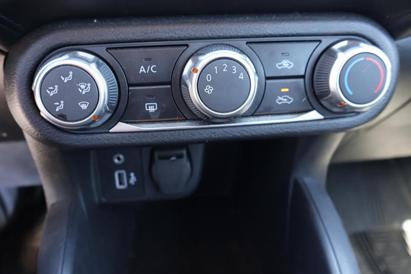 nissan Versa 2022 - 16