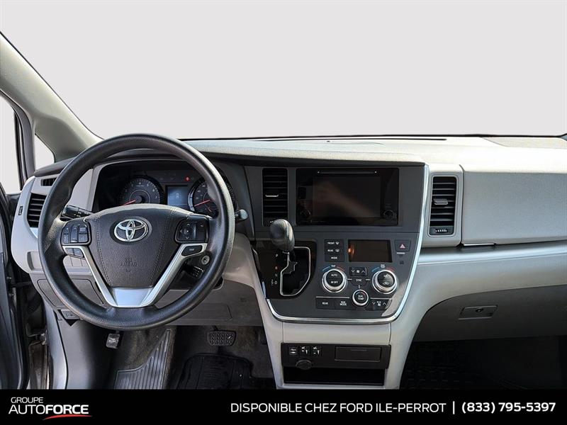 toyota Sienna 2017 - 9