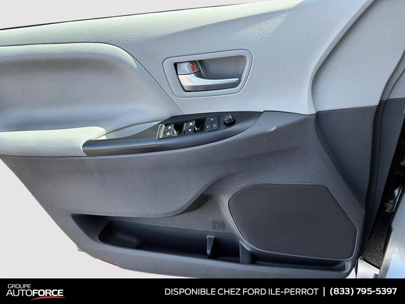 toyota Sienna 2017 - 10