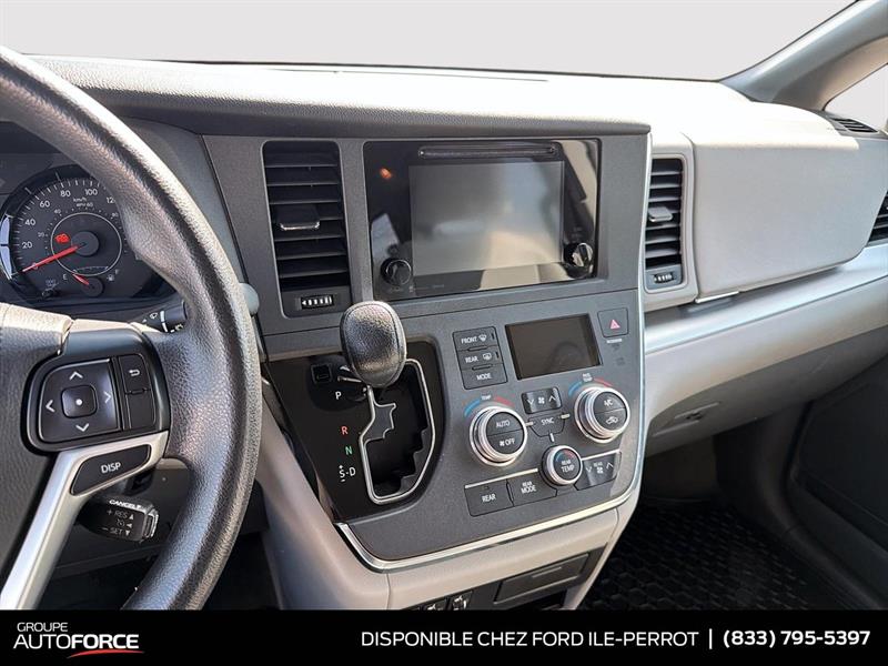 toyota Sienna 2017 - 13