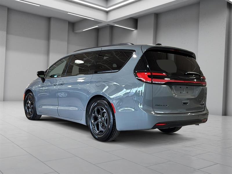 chrysler Pacifica 2025 - 11