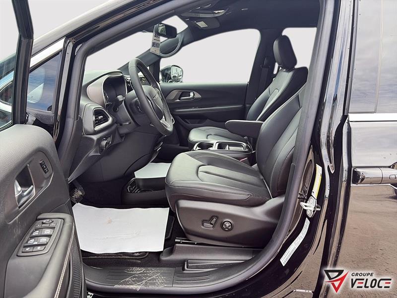 chrysler Pacifica 2027 - 8