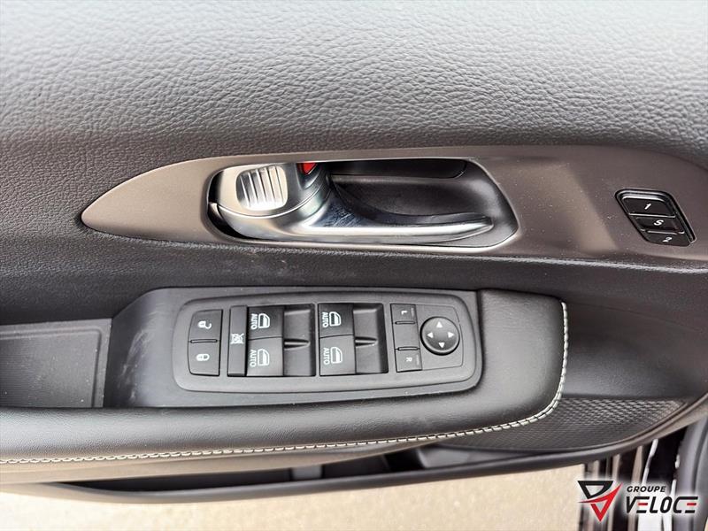 chrysler Pacifica 2027 - 10