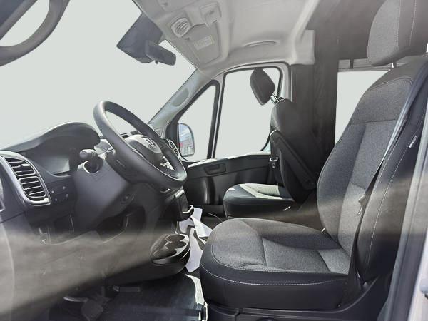 ram ProMaster fourgon vitré 2025 - 8