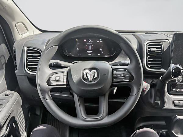 ram ProMaster fourgon vitré 2025 - 9