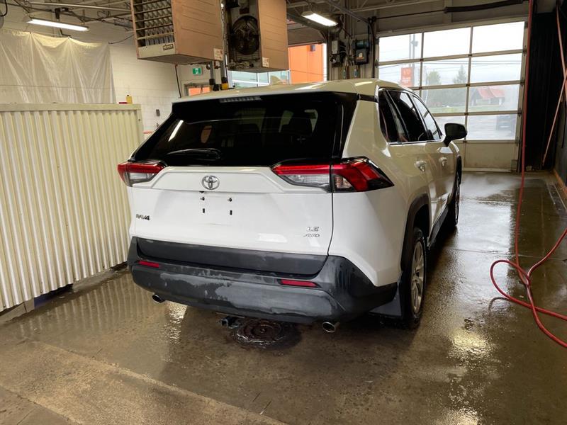 toyota RAV4 2022 - 8