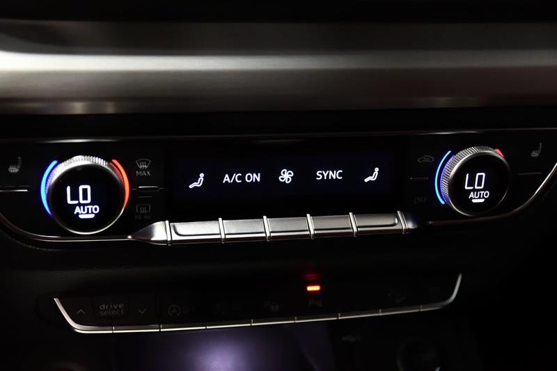 audi SQ5 2023 - 25