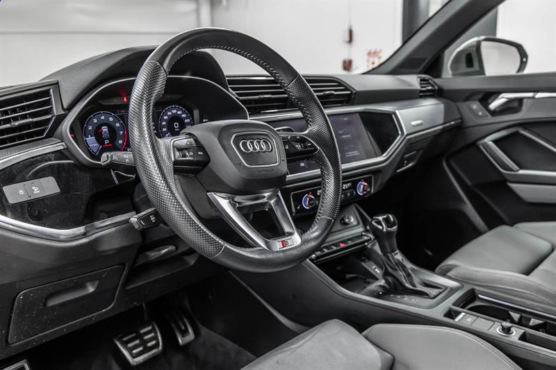 audi Q3 2020 - 16