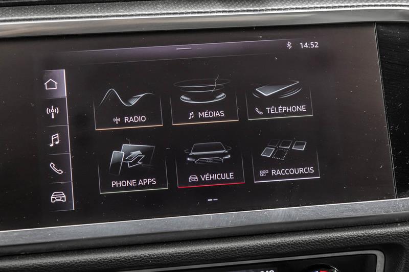 audi Q3 2020 - 24