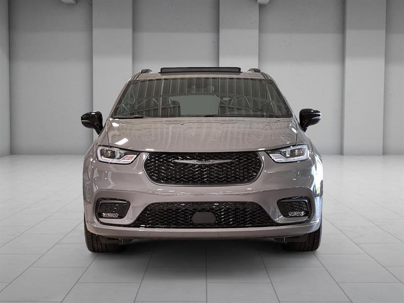chrysler Pacifica 2025 - 8