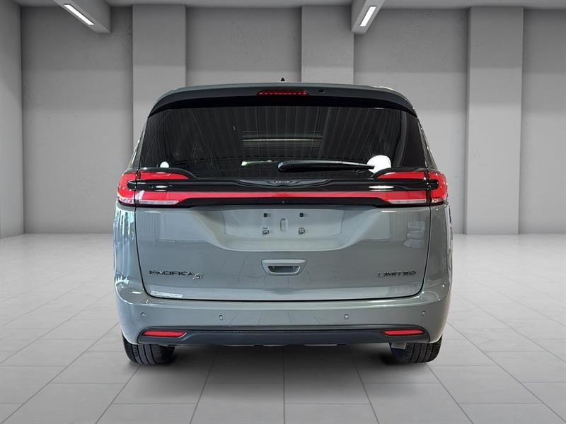 chrysler Pacifica 2025 - 12