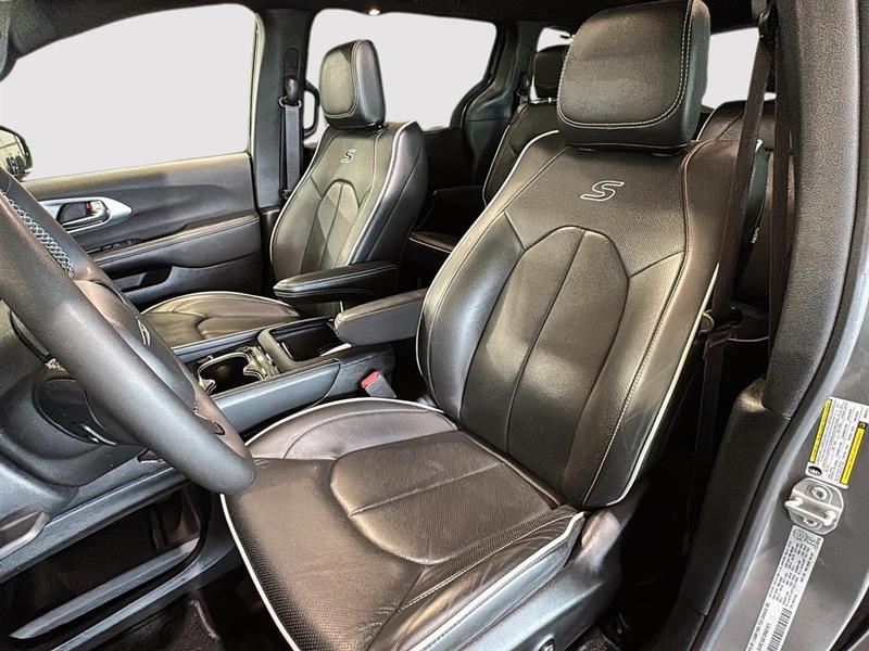 chrysler Pacifica 2025 - 21