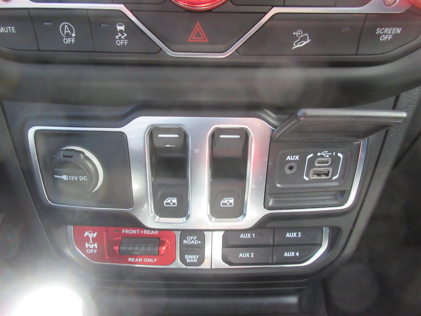 jeep Wrangler 2021 - 25