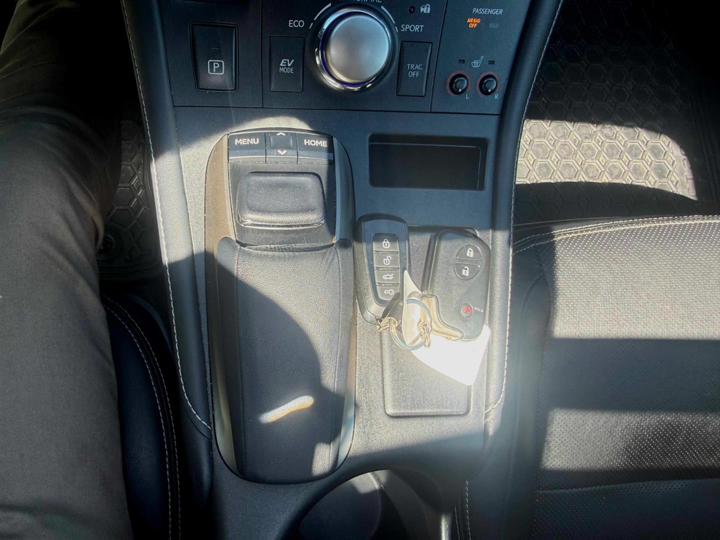 lexus CT 200h 2017 - 16