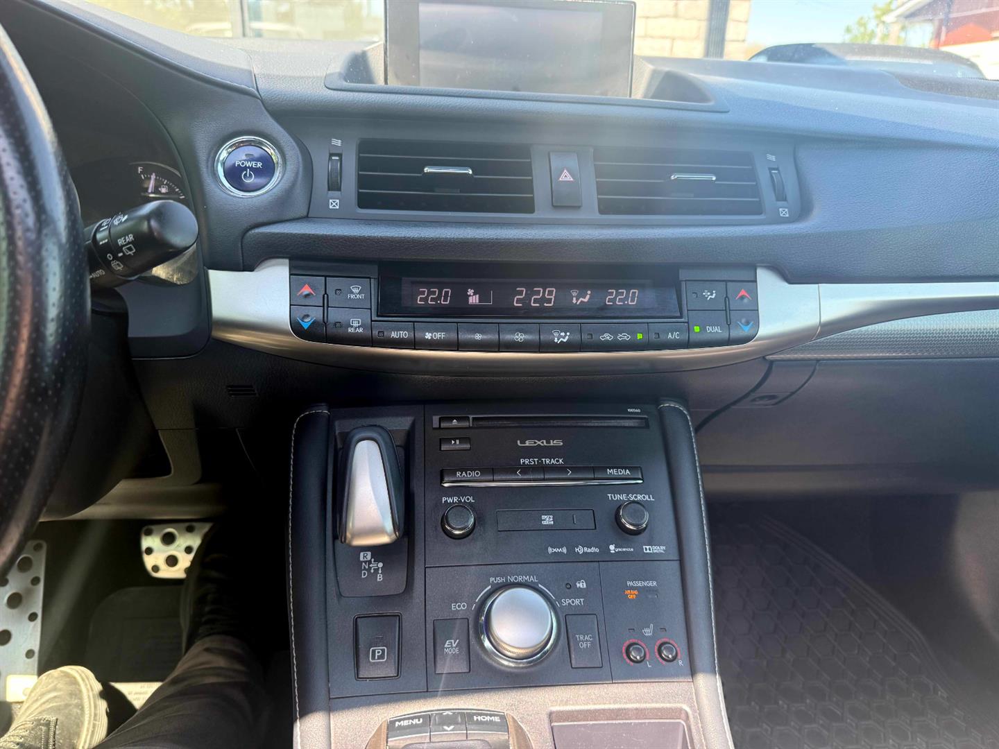 lexus CT 200h 2017 - 17
