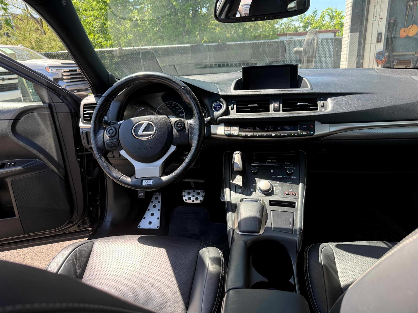 lexus CT 200h 2017 - 26