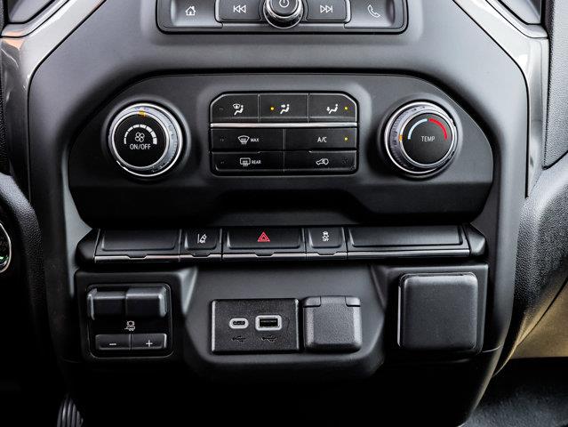 Chevrolet Silverado 3500HD 23