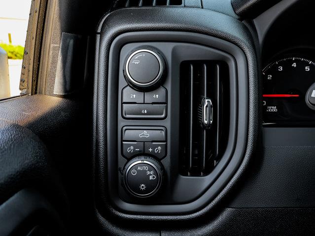 Chevrolet Silverado 3500HD 26