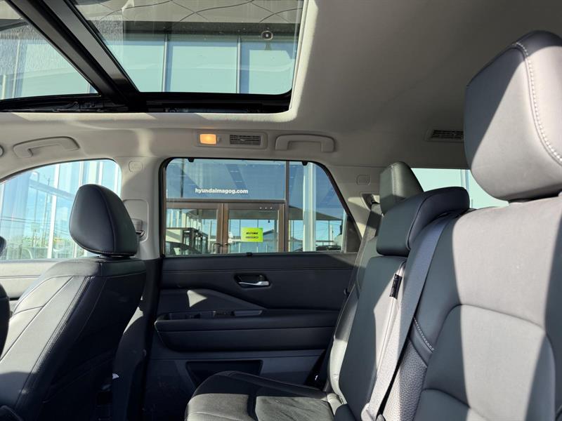 nissan Pathfinder 2023 - 11