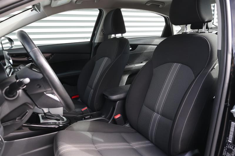 kia Forte 2023 - 12