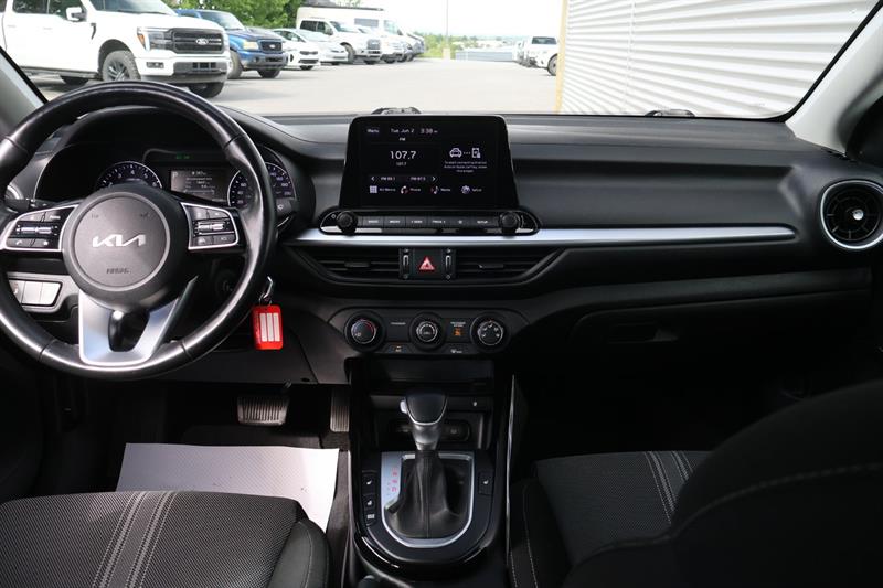 kia Forte 2023 - 14