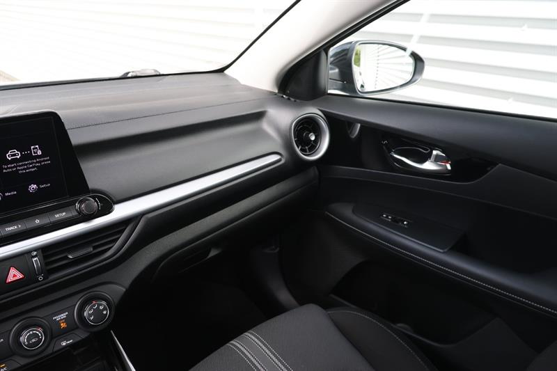 kia Forte 2023 - 16