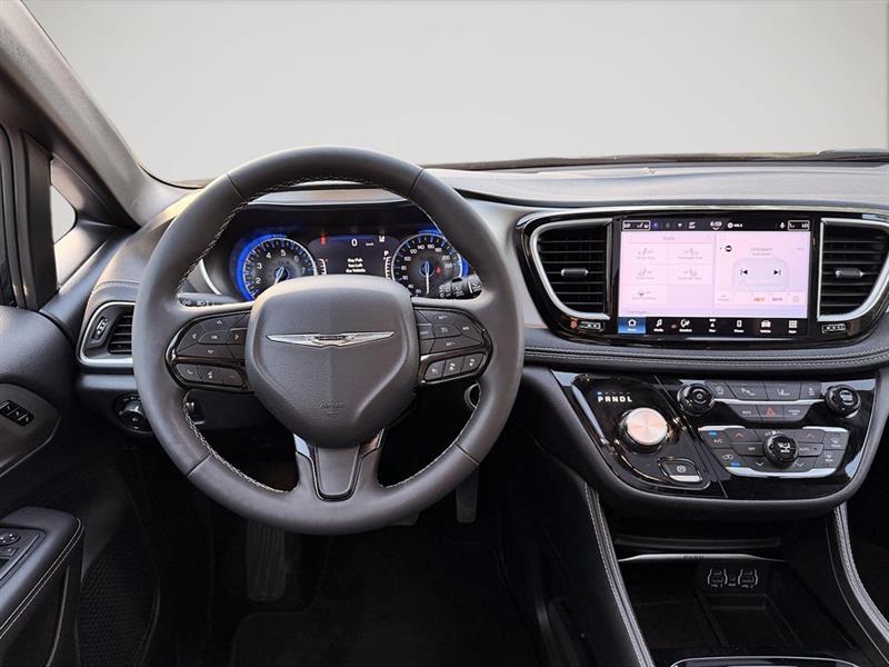 chrysler Pacifica 2024 - 16