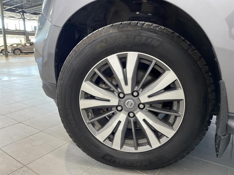 nissan Pathfinder 2017 - 22