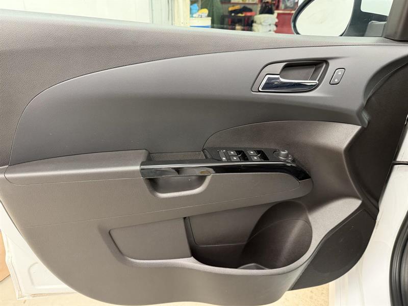 chevrolet Sonic 2017 - 11
