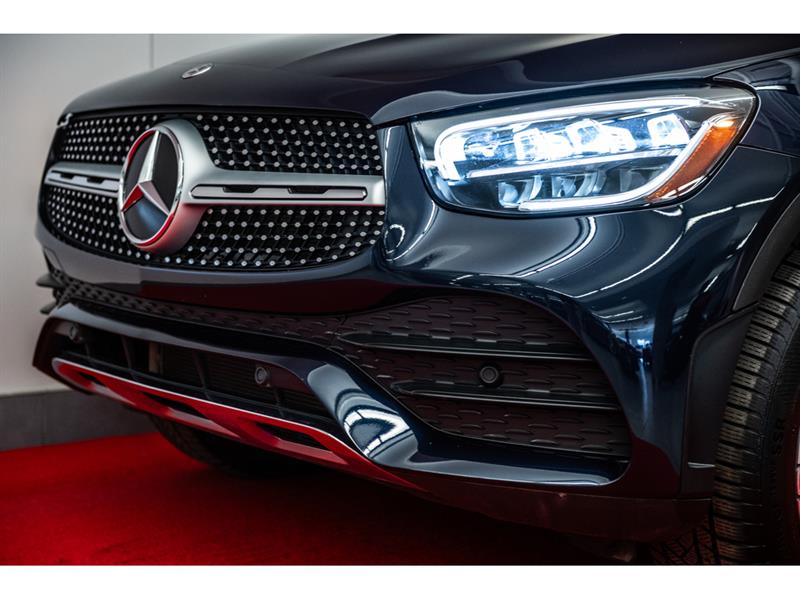 mercedes-benz GLC300 2022 - 3