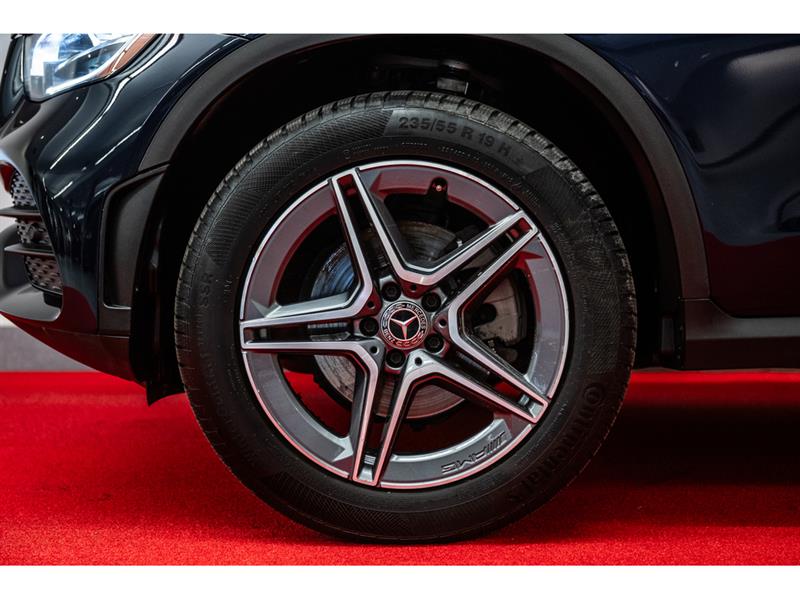 mercedes-benz GLC300 2022 - 4