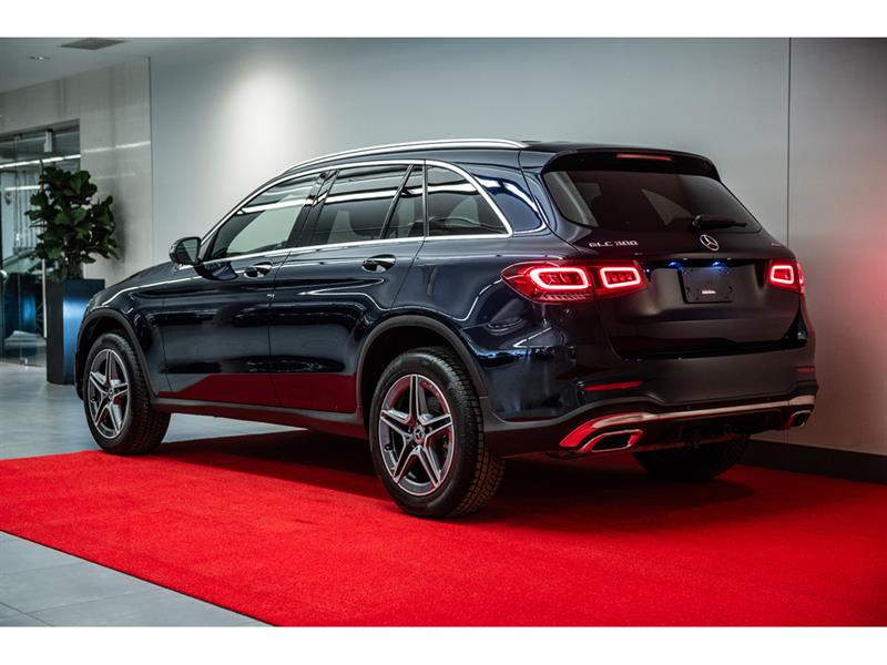mercedes-benz GLC300 2022 - 6