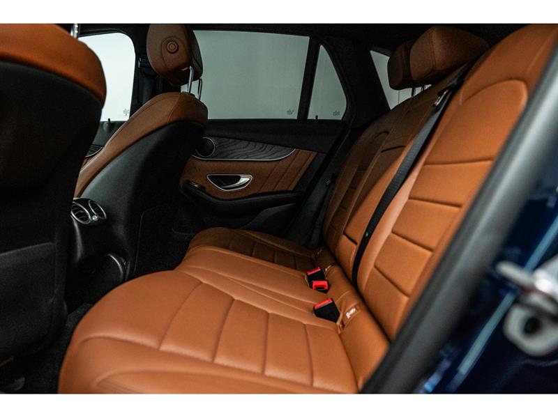 mercedes-benz GLC300 2022 - 25
