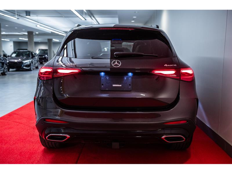 mercedes-benz GLC300 2025 - 7