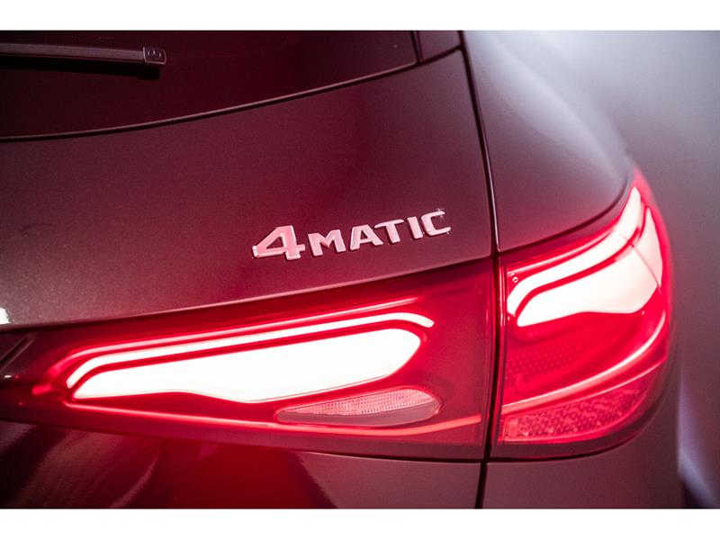 mercedes-benz GLC300 2025 - 9