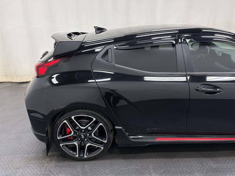 hyundai Veloster 2022 - 12