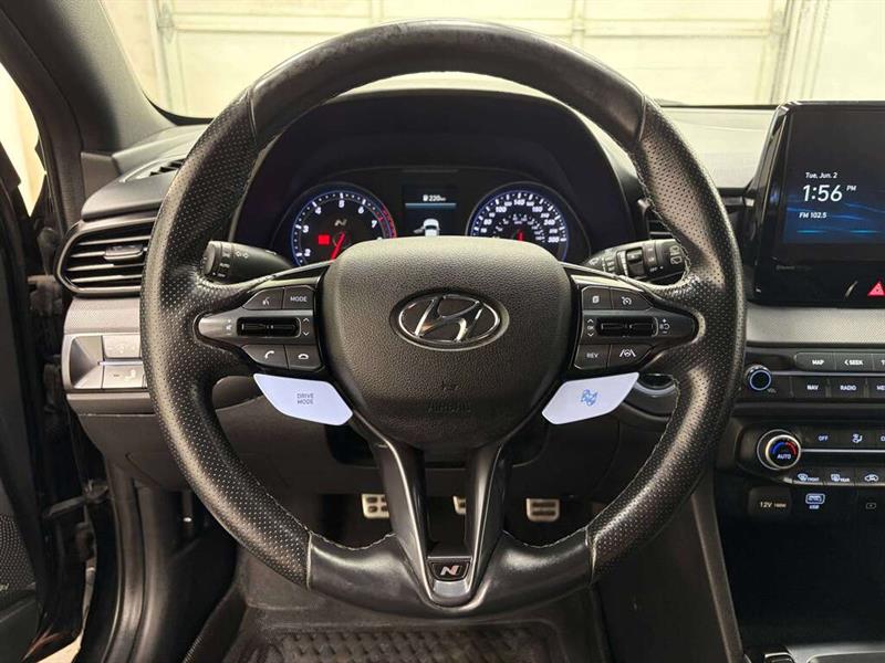 hyundai Veloster 2022 - 17