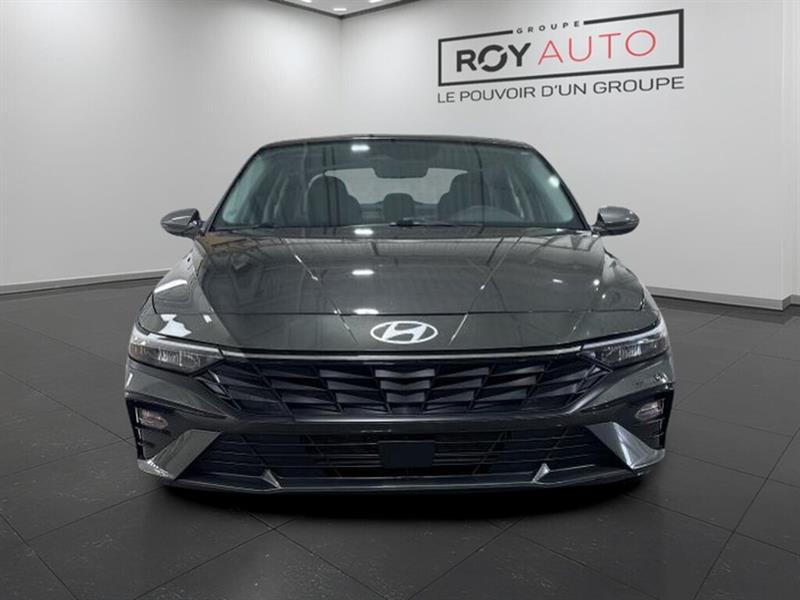 hyundai Elantra 2025 - 2