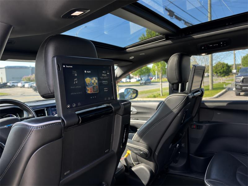 chrysler Pacifica Hybrid 2019 - 13