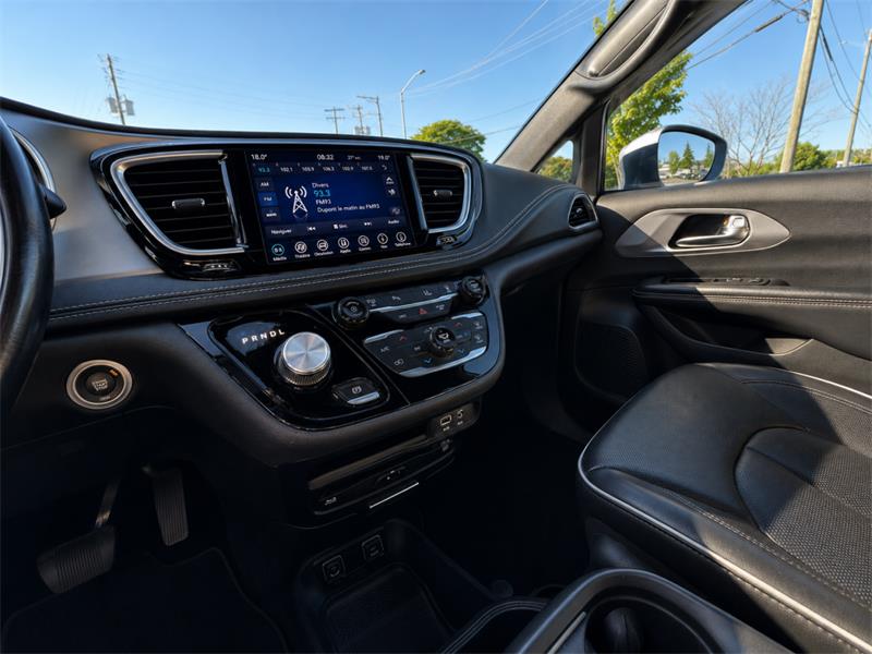 chrysler Pacifica Hybrid 2019 - 17