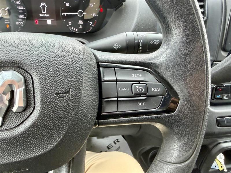 ram ProMaster fourgonnette utilitaire 2023 - 14