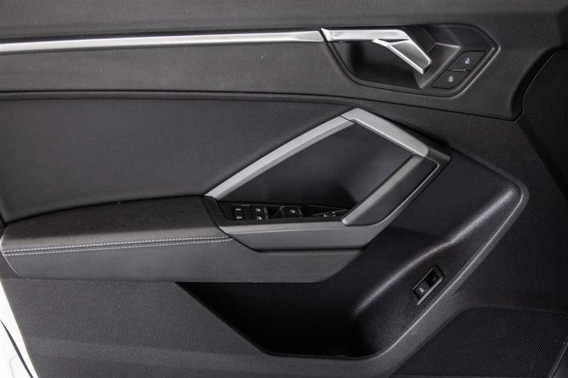 audi Q3 2021 - 11