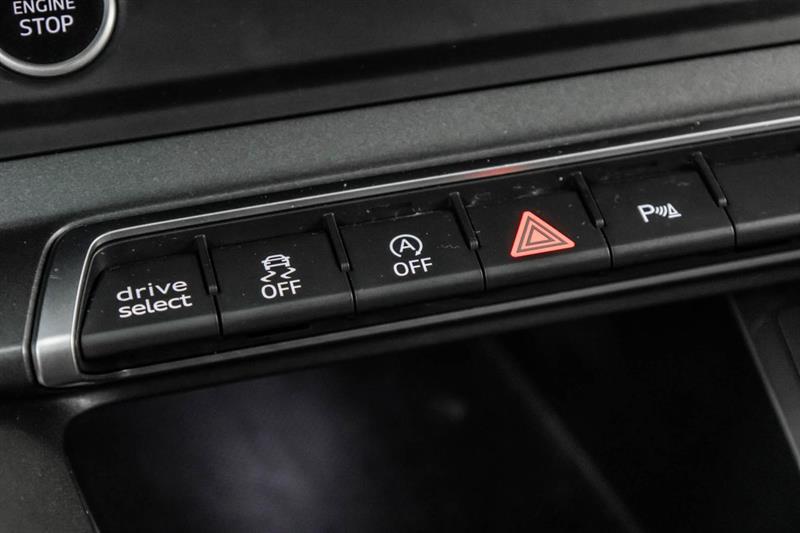 audi Q3 2021 - 26