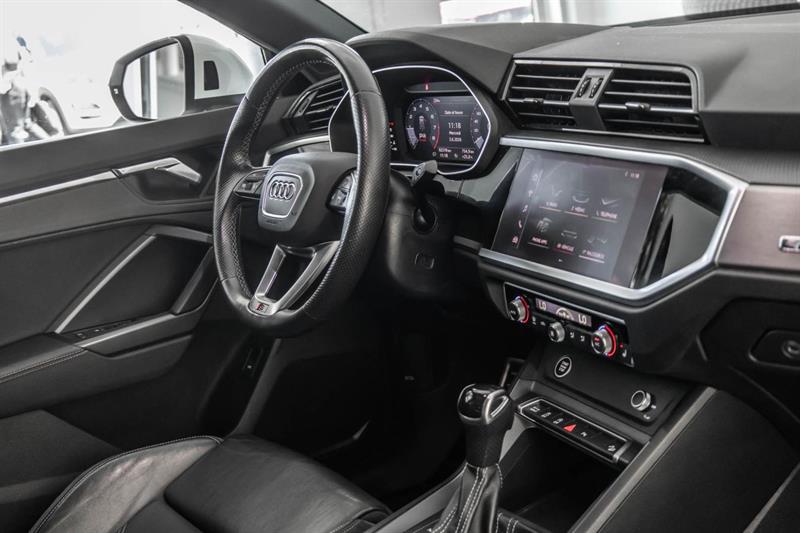 audi Q3 2021 - 34